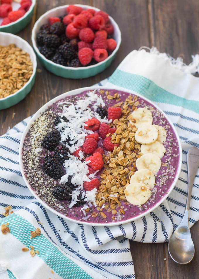 coconut-berry-smoothie-bowl-5